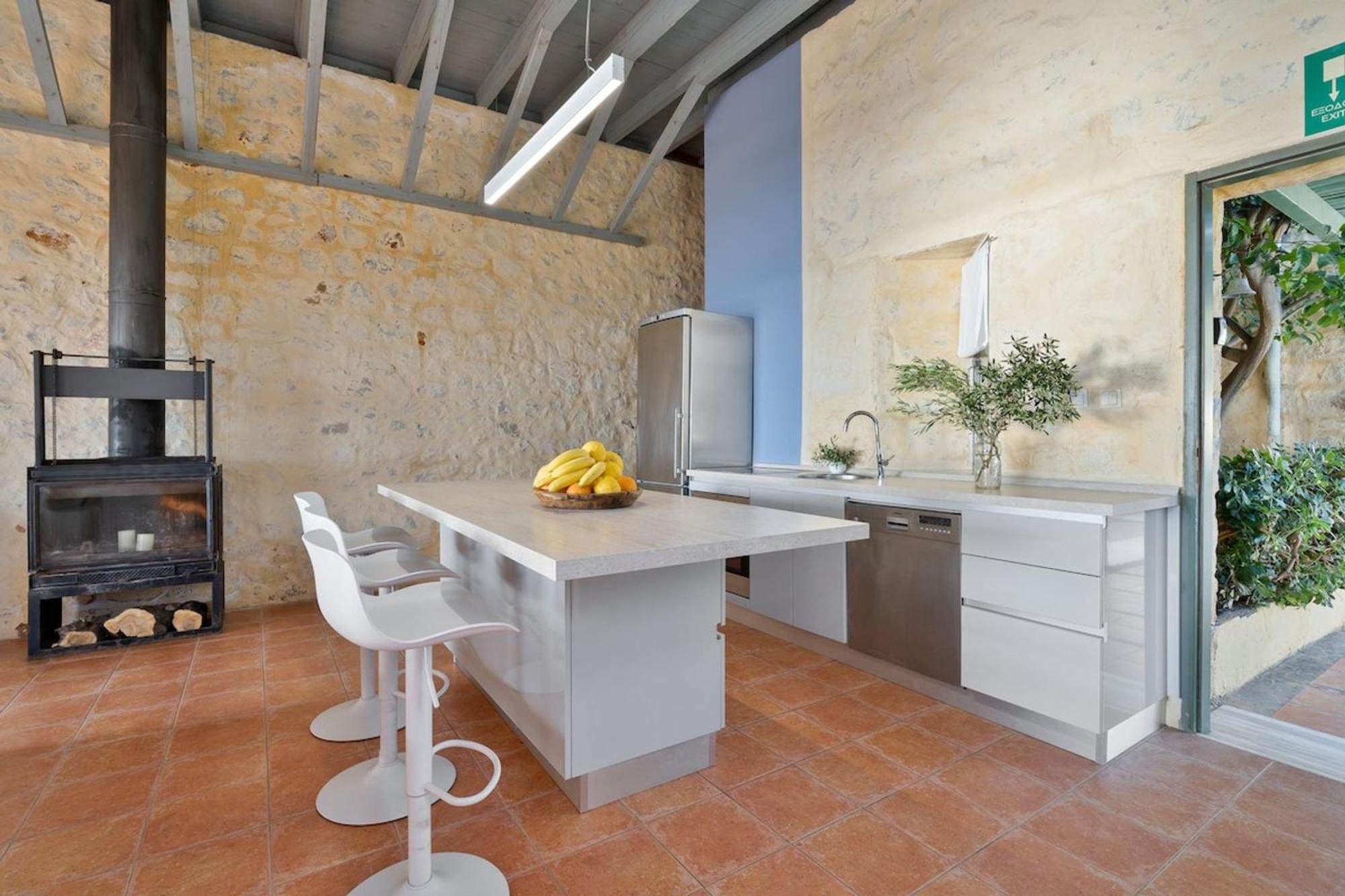 Villa Mediterranea, With Heated Pool Livadia  Exterior foto